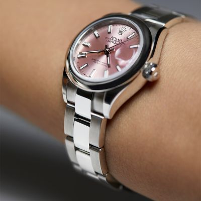 Für diejenigen, die sich von Herausforderungen inspirieren lassen. 
#Rolex #LadyDatejust #OfficialRolexRetailer #GadoroStilreich #köln