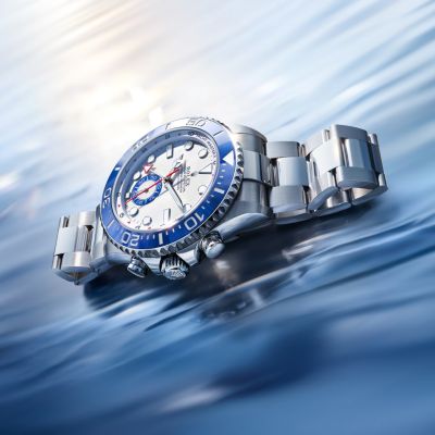 Die @rolex  YachtMaster II der neuen Generation in Edelstahl Oystersteel verfügt über ein Zifferblatt mit einer neuen mattweißen Lackierung und eine neu gestaltete Anzeige, um den Ablesekomfort zu erhöhen und die Bedienung zu vereinfachen. 
#Rolex #YachtMasterII #WatchesAndWonders2026 #GadoroStilreich #köln
