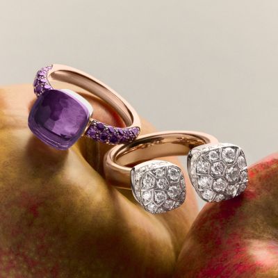 Farbe, Brillanz und ikonisches Design. ✨
Mit der Nudo Kollektion hat @pomellato  eine Schmuckikone geschaffen, die Edelsteine in ihrer schönsten Form präsentiert. Der Nudo Toi et Moi Ring vereint funkelndes Diamantpavé mit der charakteristischen Leichtigkeit der Kollektion, während der Nudo Classic Ring mit seiner außergewöhnlichen Kombination aus Amethyst, Jade und Amethyst-Pavé begeistert.
Rosé- und Weißgold, leuchtende Farben und meisterhafte Handwerkskunst verschmelzen zu Schmuckstücken, die einzeln faszinieren und gemeinsam ein ausdrucksstarkes Statement setzen.
Für alle, die das Besondere lieben. 💎
#Pomellato #NudoCollection #GadoroStilreich #köln
