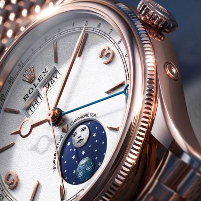 Edle Ästhetik. Geniale Mechanik. Die neue @rolex  Perpetual Padellone ist eine Armbanduhr mit Vollkalender und einer Mondphasenscheibe. Sie wird von Kaliber 7190 angetrieben, einem innovativen und zuverlässigen Uhrwerk, das auf einem patentierten System namens „Haplos“ basiert und zwischen den Monaten mit 30 Tagen und denjenigen mit 31 Tagen unterscheiden kann. Mit der automatisch um Mitternacht wechselnden Anzeige von Datum, Wochentag und Monat unterstreicht die Padellone die Kompetenz von Rolex im Bereich von Kalendermechanismen mit springendem Wechsel. Sie ist in 18 Karat Everose-Gold mit tiefweißem Zifferblatt und Settimo-Band oder Lederband sowie in Platin 950 mit eisblauem Zifferblatt und Lederband erhältlich.#Rolex #PerpetualPadellone #OfficialRolexRetailer #GadoroStilreich #Köln